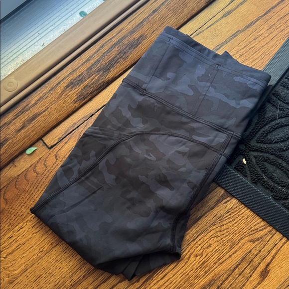 Lululemon Fast and Free Crop II 19" *Non-Reflective - Picture 7 of 7